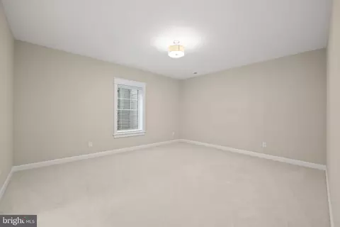 Bedroom - 6712 Dean Dr, Mclean, VA 22101 photo 15 of 17