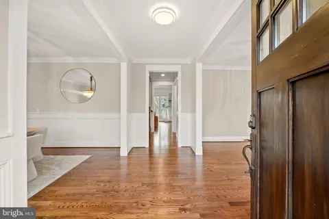 Entry Way - 6712 Dean Dr, Mclean, VA 22101 photo 1 of 10