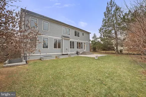 Exterior - 6712 Dean Dr, Mclean, VA 22101 photo 6 of 8