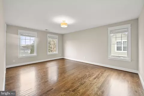 Bedroom - 6712 Dean Dr, Mclean, VA 22101 photo 6 of 17