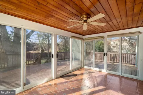 Exterior - 1726 Baldwin Dr, Mclean, VA 22101 photo 2 of 8