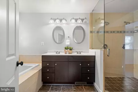 Bath - 1726 Baldwin Dr, Mclean, VA 22101 photo 1 of 3