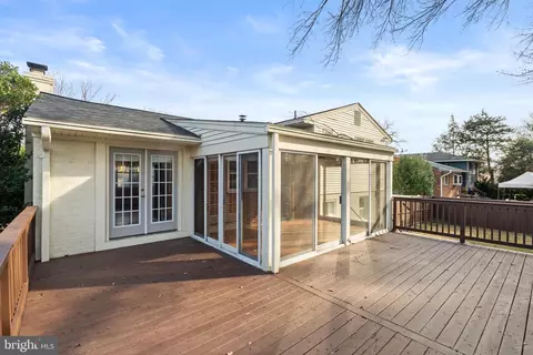 Exterior - 1726 Baldwin Dr, Mclean, VA 22101 photo 6 of 8