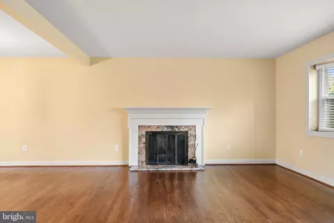 Living - 1726 Baldwin Dr, Mclean, VA 22101 photo 1 of 6