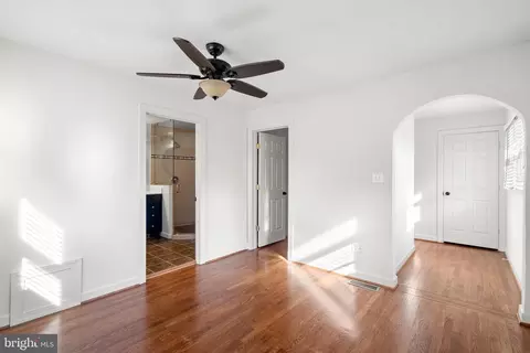 Entry Way - 1726 Baldwin Dr, Mclean, VA 22101 photo 1 of 3