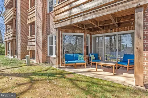Exterior - 11142 Beaver Trail Ct, Reston, VA 20191 photo 5 of 8