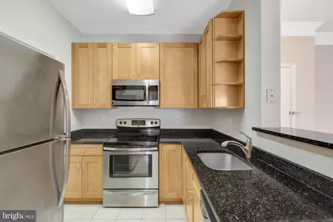 Kitchen - 1580 Spring Gate Dr #4111, Mclean, VA 22102 photo 2 of 5