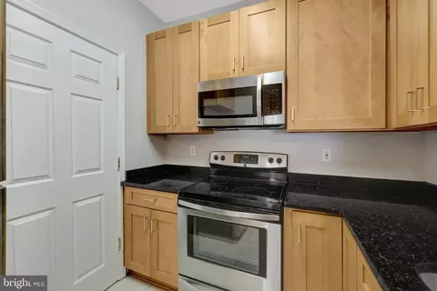 Kitchen - 1580 Spring Gate Dr #4111, Mclean, VA 22102 photo 3 of 5