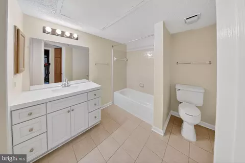 Bath - 1504 Lincoln Way #100, Mclean, VA 22102 photo 1 of 1