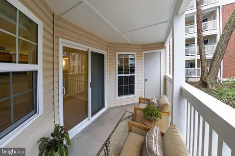 Exterior - 1504 Lincoln Way #100, Mclean, VA 22102 photo 2 of 4