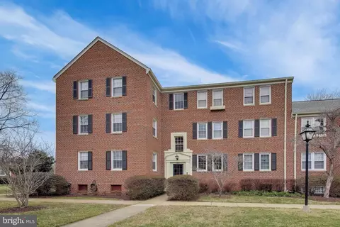 6622 E Wakefield Dr #B1, Alexandria, VA 22307