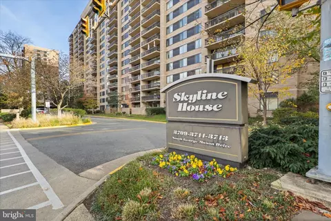 3709 S George Mason Dr #912, Falls Church, VA 22041