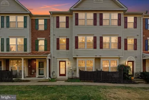 8307 Green Heron Way #11, Lorton, VA 22079