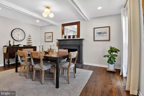 Dining - 8703 Etta Dr, Springfield, VA 22152 photo 1 of 2
