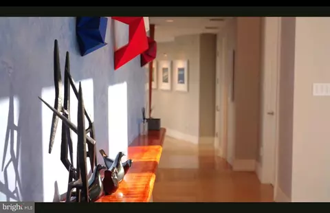Entry Way - 1100 Crest Ln, Mclean, VA 22101 photo 2 of 25