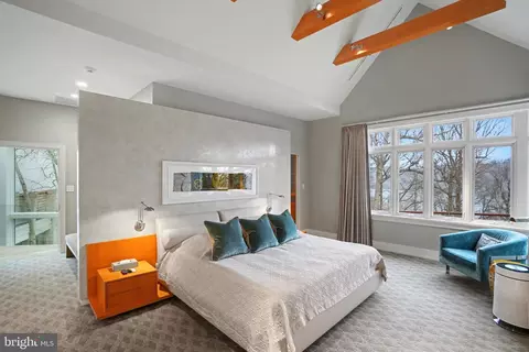 Bedroom - 1100 Crest Ln, Mclean, VA 22101 photo 3 of 4
