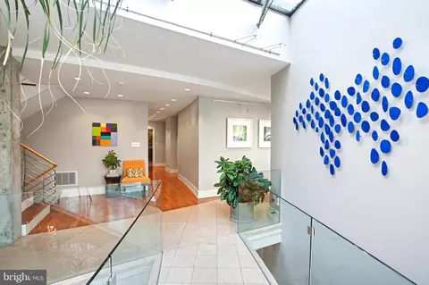 Entry Way - 1100 Crest Ln, Mclean, VA 22101 photo 16 of 25