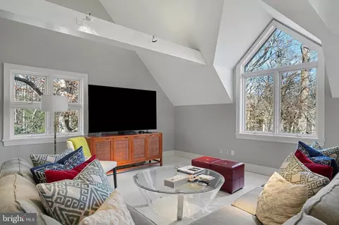 Other - 1100 Crest Ln, Mclean, VA 22101 photo 24 of 38
