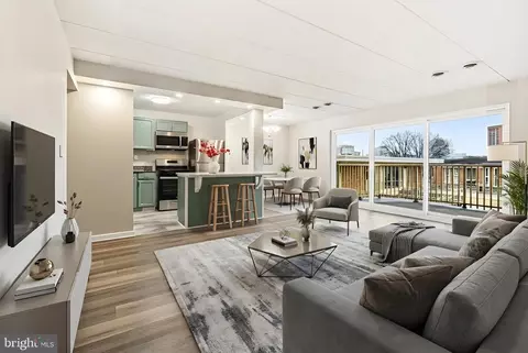 2648 Redcoat Dr #97, Alexandria, VA 22303