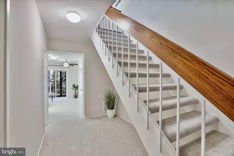 Entry Way - 2257 Wheelwright Ct, Reston, VA 20191 photo 4 of 4