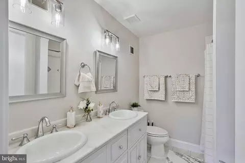Bath - 2257 Wheelwright Ct, Reston, VA 20191 photo 2 of 8