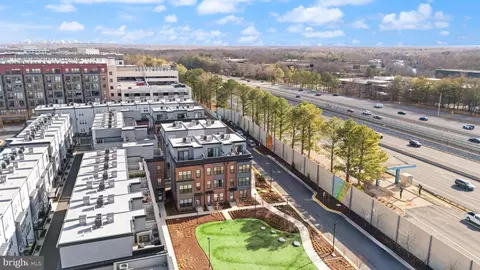 View/Area - 11256 Faraday Park Dr, Reston, VA 20190 photo 6 of 8