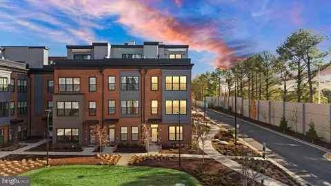 11256 Faraday Park Dr, Reston, VA 20190
