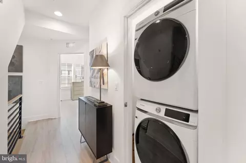 Entry Way - 11256 Faraday Park Dr, Reston, VA 20190 photo 10 of 13