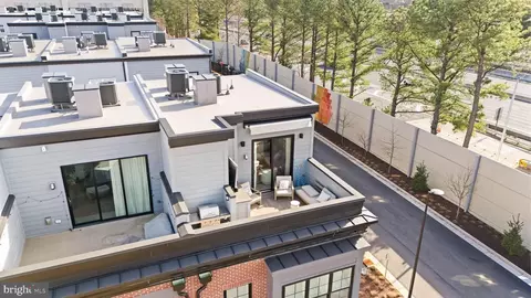 View/Area - 11256 Faraday Park Dr, Reston, VA 20190 photo 1 of 8