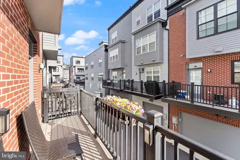 Exterior - 11256 Faraday Park Dr, Reston, VA 20190 photo 4 of 5