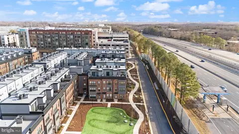 View/Area - 11256 Faraday Park Dr, Reston, VA 20190 photo 5 of 8