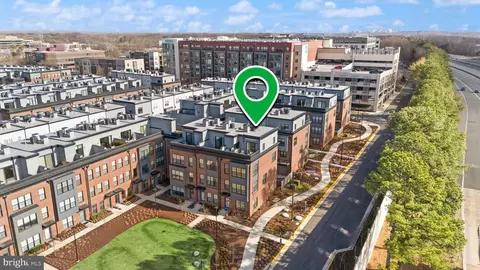View/Area - 11256 Faraday Park Dr, Reston, VA 20190 photo 4 of 8