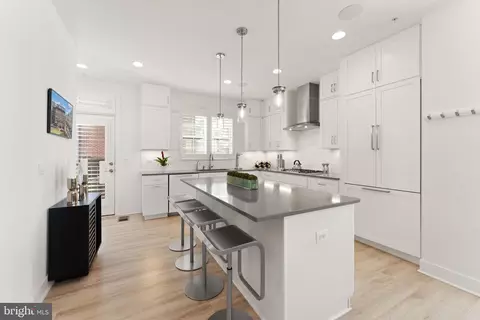 Kitchen - 11256 Faraday Park Dr, Reston, VA 20190 photo 1 of 6