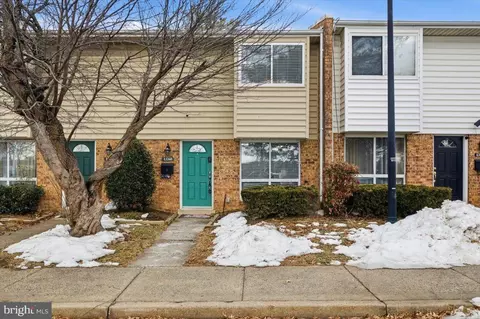 13260 Poener Pl, Herndon, VA 20170