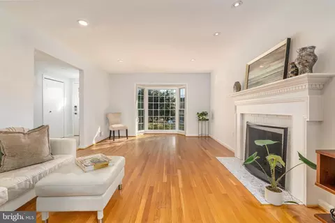 7414 Eldorado St, Mclean, VA 22102 photo 8
