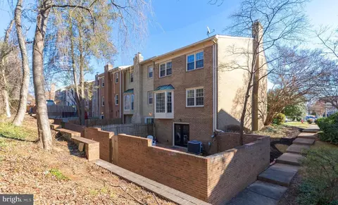 7414 Eldorado St, Mclean, VA 22102 photo 4