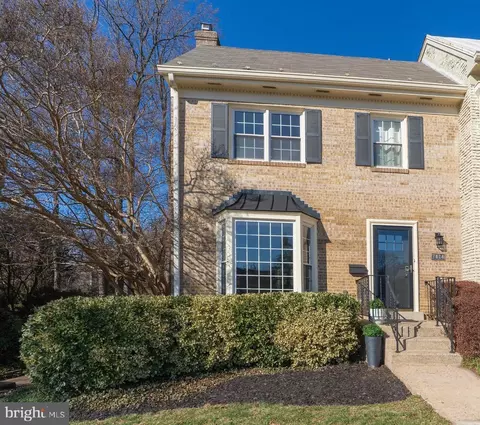 7414 Eldorado St, Mclean, VA 22102 photo 3