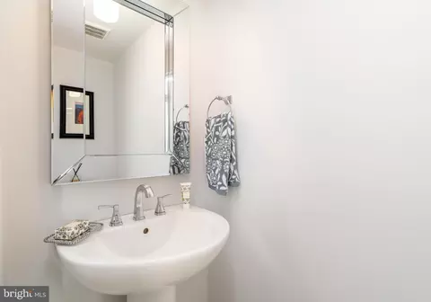7414 Eldorado St, Mclean, VA 22102 photo 15