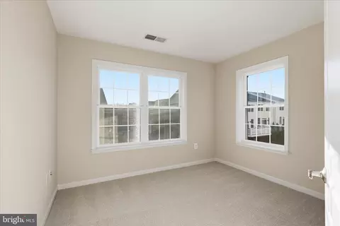 Bedroom - 411 Spring St, Herndon, VA 20170 photo 3 of 4