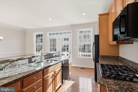 Kitchen - 411 Spring St, Herndon, VA 20170 photo 3 of 4