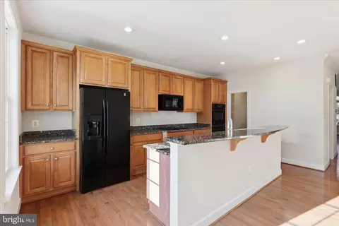 Kitchen - 411 Spring St, Herndon, VA 20170 photo 2 of 4