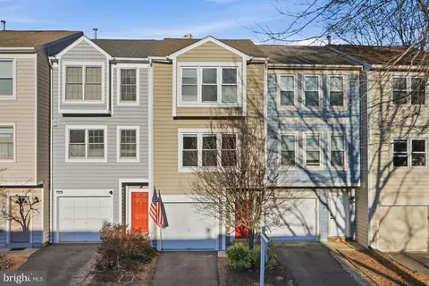 6156 Glen Eagles Ct #28, Falls Church, VA 22044
