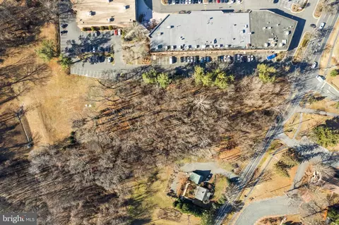 9821 Georgetown Pike, Great Falls, VA 22066