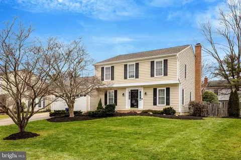 1606 Blacksmith Ln, Herndon, VA 20170
