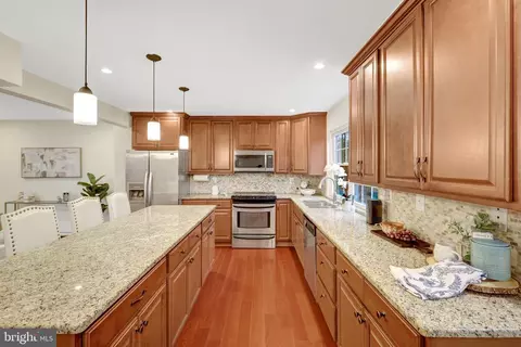 Kitchen - 1827 Post Oak Trl, Reston, VA 20191 photo 1 of 4