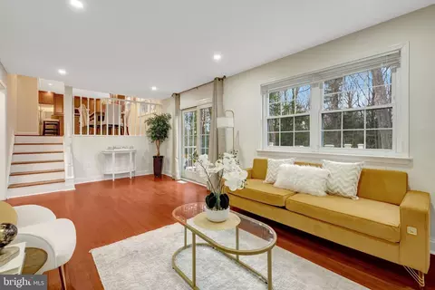 Living - 1827 Post Oak Trl, Reston, VA 20191 photo 4 of 4