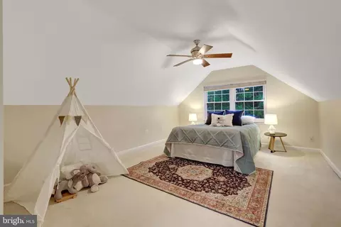 Bedroom - 1827 Post Oak Trl, Reston, VA 20191 photo 4 of 4