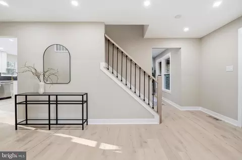 Entry Way - 1840 Post Oak Trl, Reston, VA 20191 photo 2 of 4