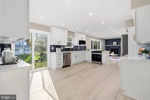 Kitchen - 1840 Post Oak Trl, Reston, VA 20191 photo 1 of 4
