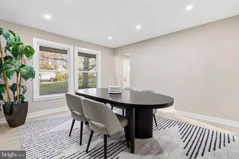 Dining - 1840 Post Oak Trl, Reston, VA 20191 photo 2 of 2